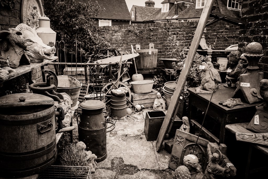 Brocante en Angleterre - Olivier Gherrak