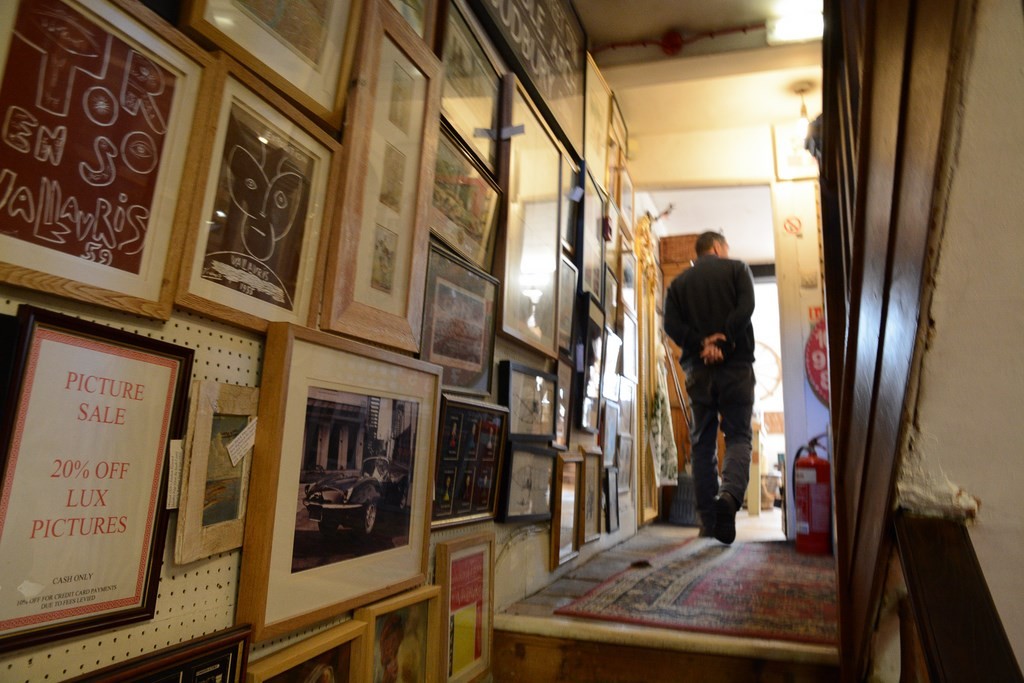 Brocante - Photographe: Olivier Gherrak